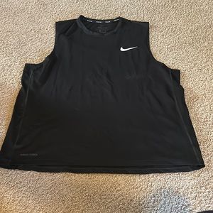 Nike Pro Dri-Fit Slim Fit No Sleeve T-Shirt